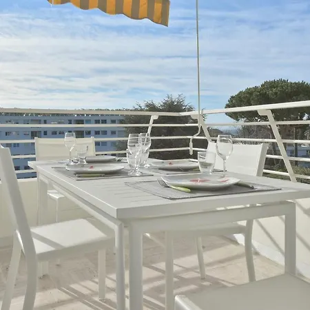 Apartment Prestigious With Terrace And Pool