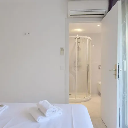 Prestigious With Terrace And Pool Cannes